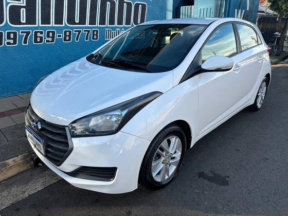 HYUNDAI HB20 1.6 COMFORT PLUS 16V FLEX 4P AUTOMÁTICO
